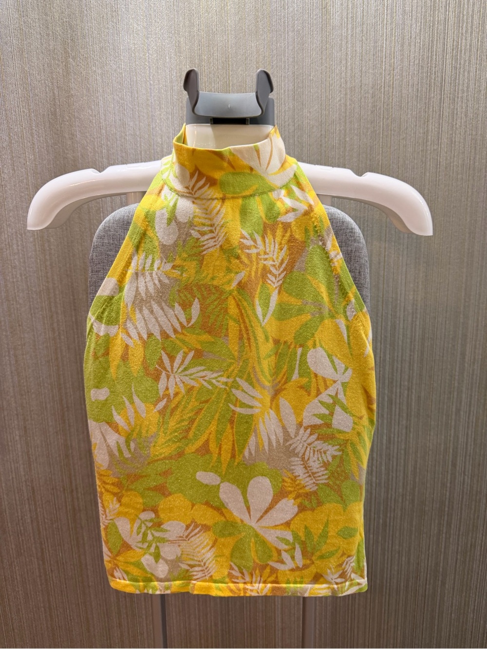 Vintage ESCADA Y2K Tropical Backless Halter Top Made in Italy